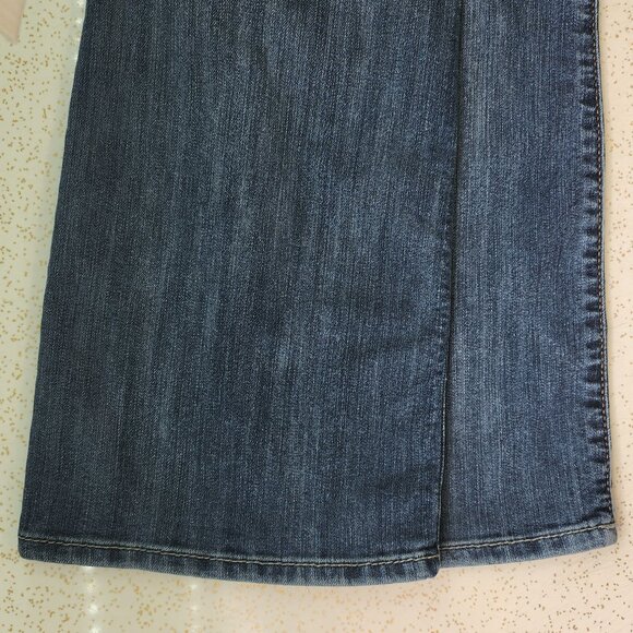 *New Low Price!* Bella Ladies jeans - Picture 4 of 10